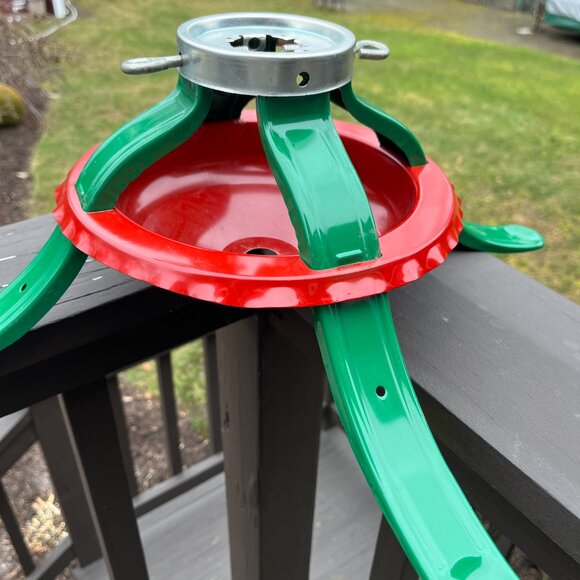 Metal Christmas Tree Stand - Picture 2 of 9